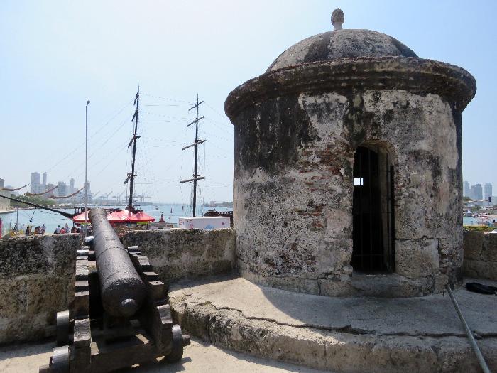 Walk on the Walls surrounding the City of Cartagena