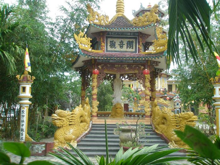Lac Tho Pagoda Orphanage