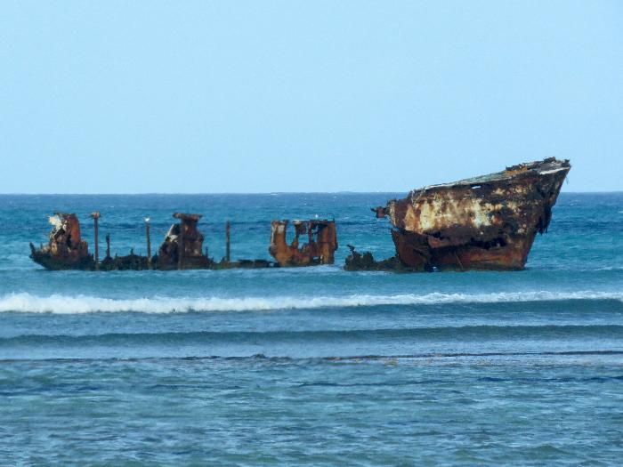 Shipwreck at Malmok Beach