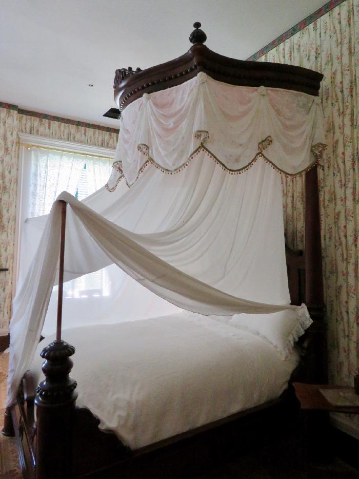 Bedroom in Melrose