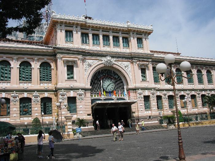 The Iconic Saigon Central Post Office (photo courtesy of Zoom)