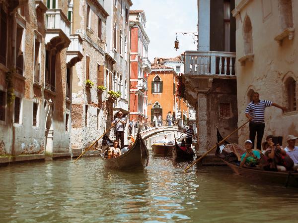 The Most Amazing Things About the Canals in Venice