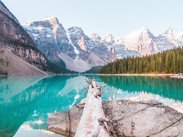 See Banff and Lake Moraine on an Amazing Road Trip