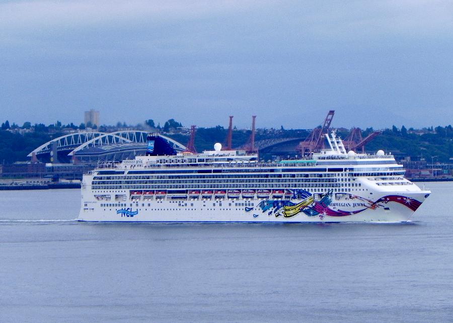 Cruise Ship Headed to Port of Seattle