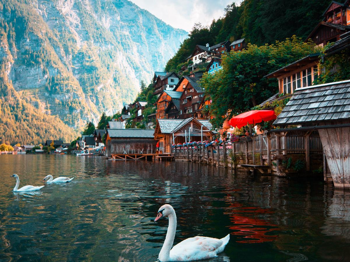 What to Expect During a Fall Visit to Hallstatt