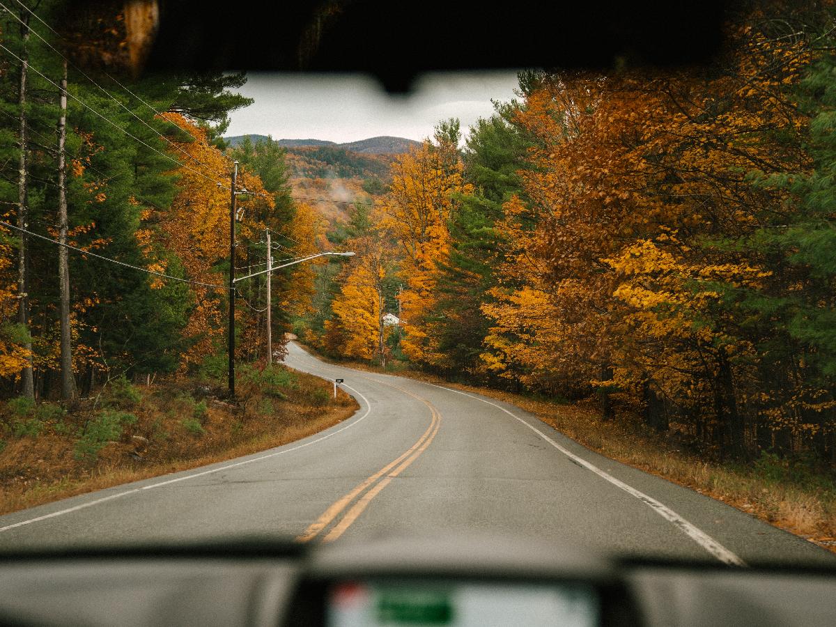 Road Trip Ideas to See the Best Autumn Scenery