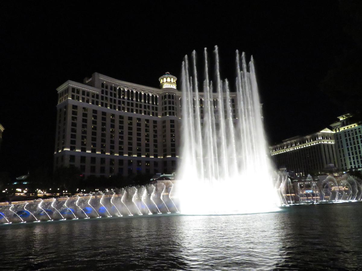 The Sights and Sounds of the Fountains of Bellagio