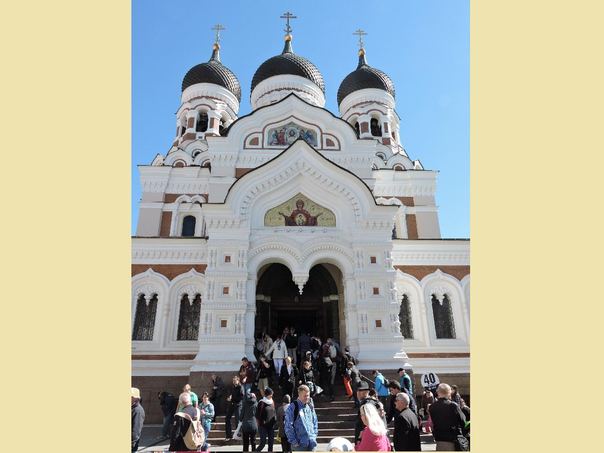 A Taste of Russia at Tallinn's Alexander Nevsky Cathedral