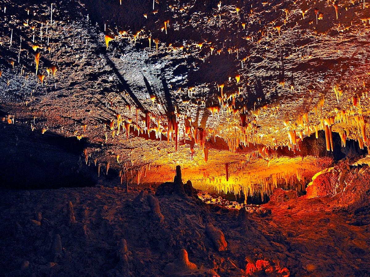 American Caves to Put on Your Travel List