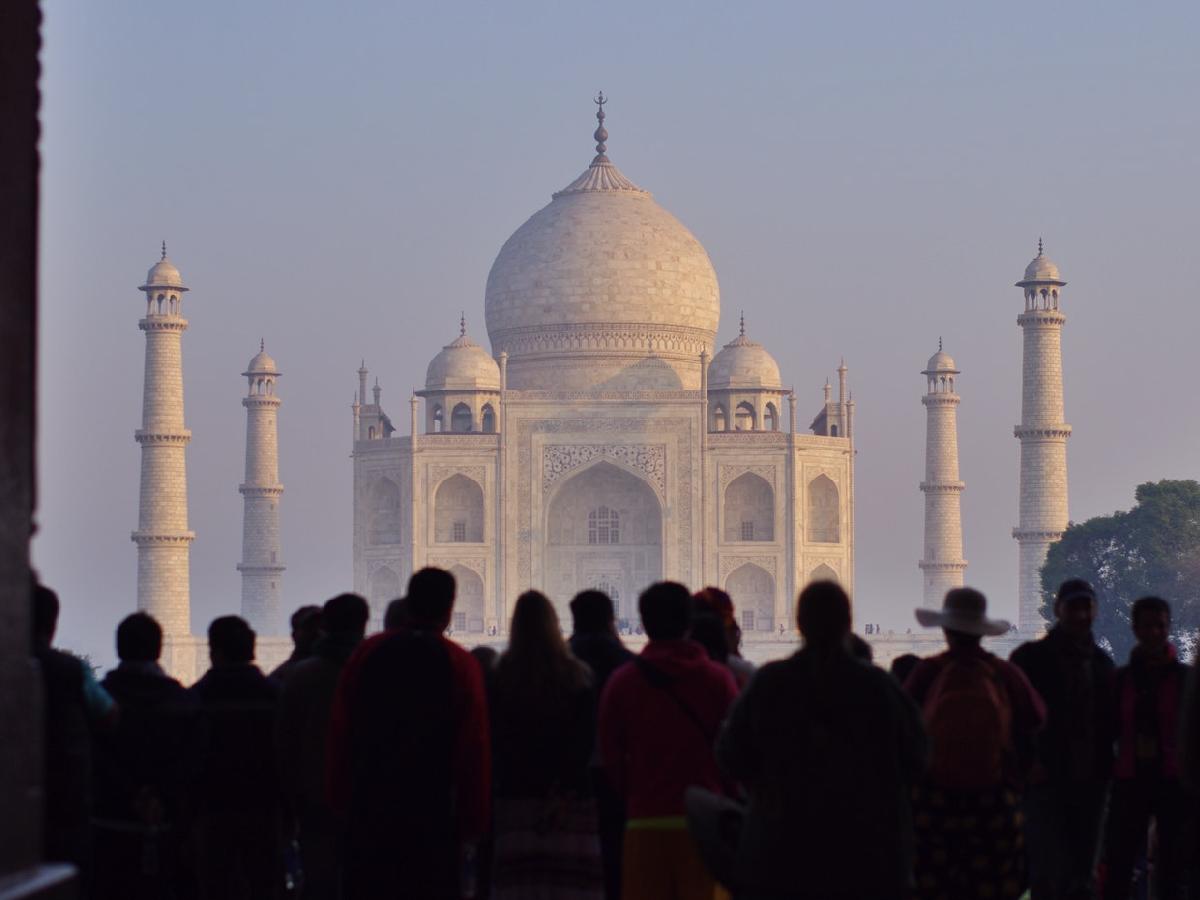 Explore the Taj Mahal Like a Local