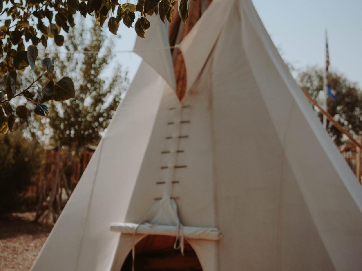 Memorable Experiences: Overnight Stay at Wigwam Village