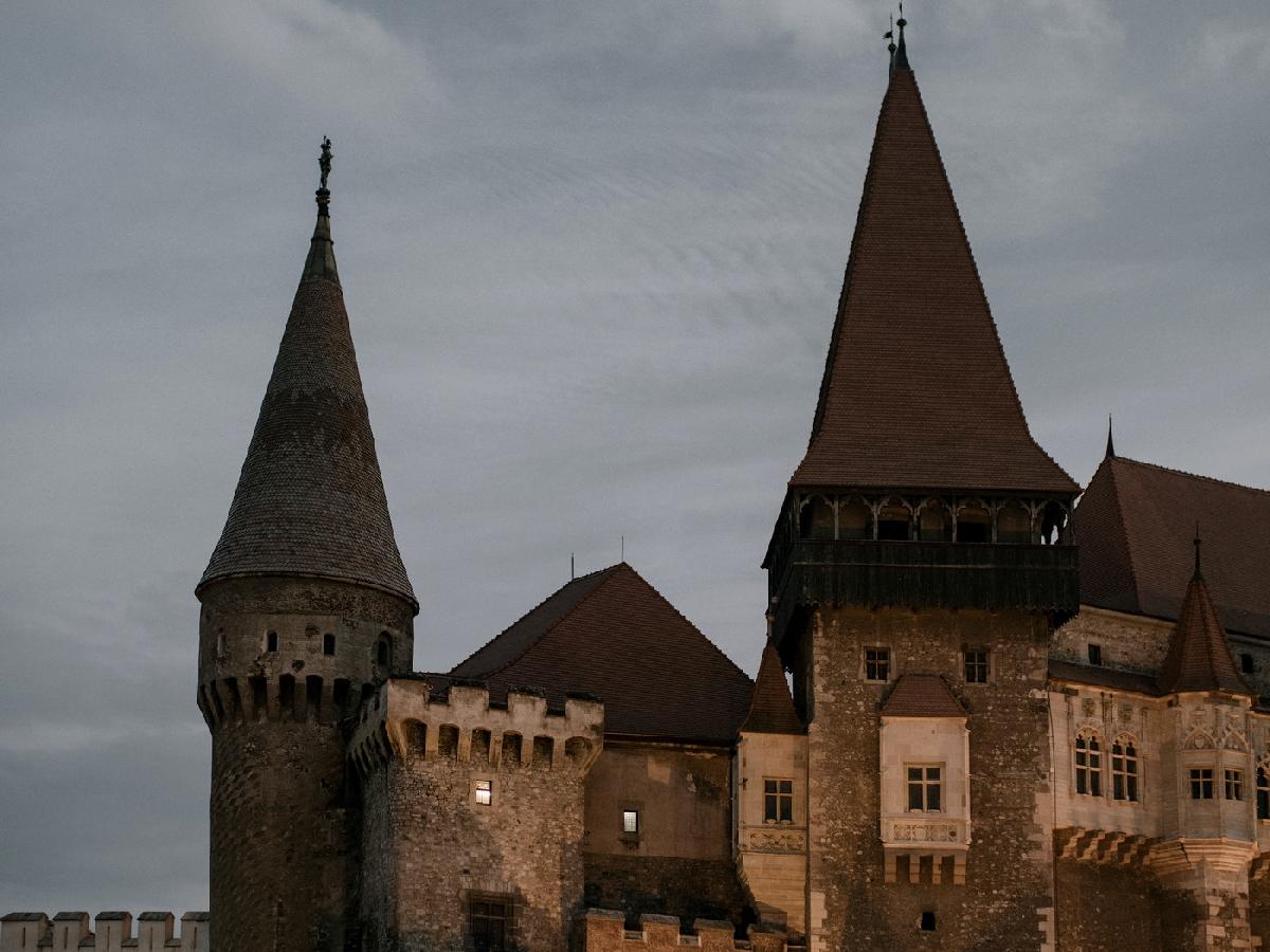 3 Must See Castles in Romania