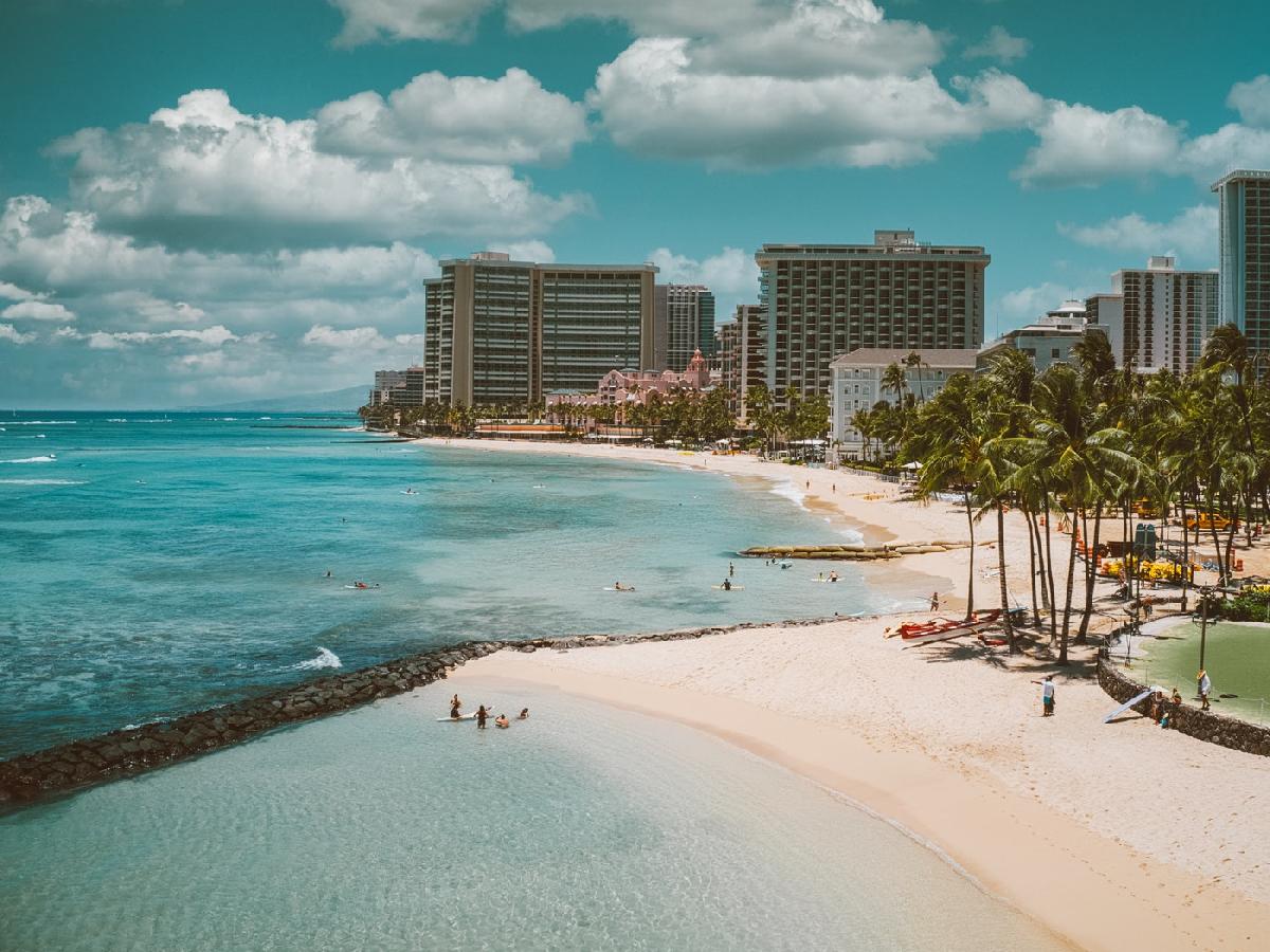Plan a Romantic Trip to Honolulu with Your Sweetie
