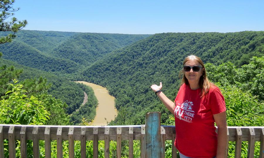 Turkey Spur Overlook in New River Gorge National Park and Preserve