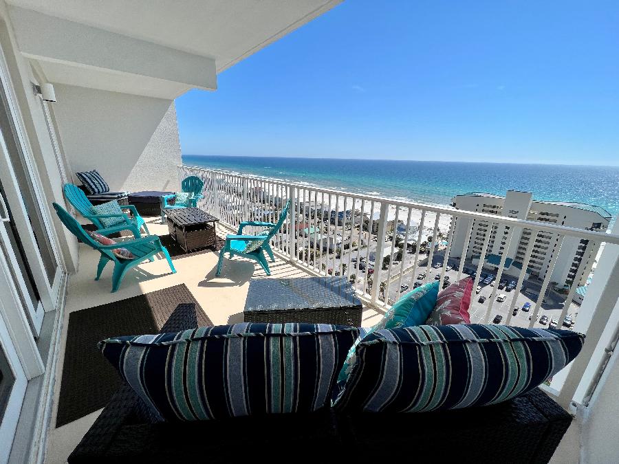 Everyone Loves the View from 17 Floors Above the Emerald Coast