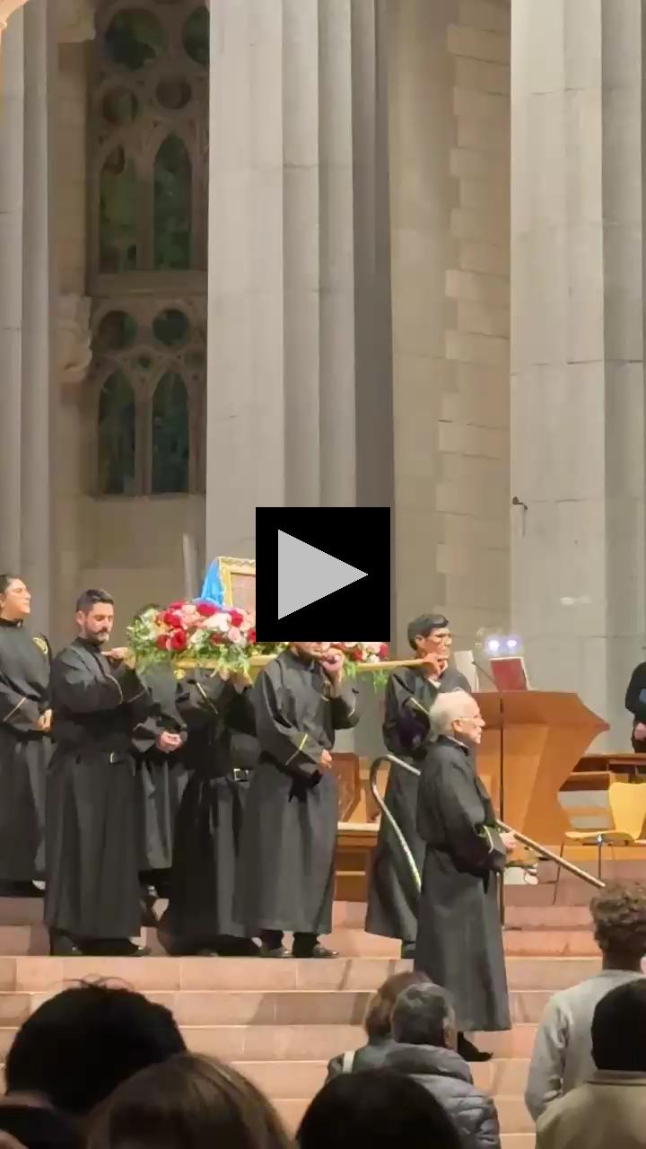 International Evening Mass at La Sagrada Familia