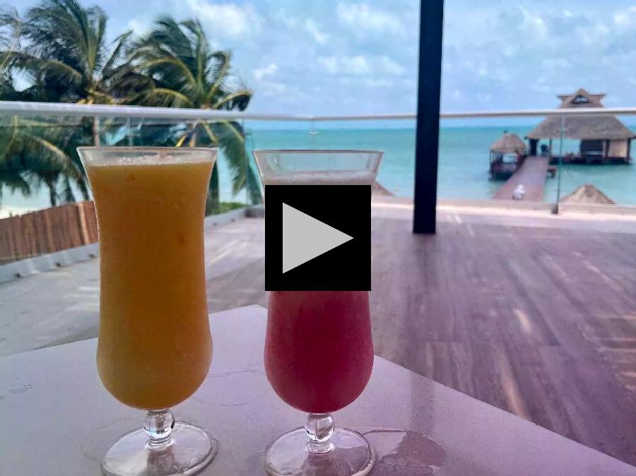 Sip Adult Beverages at Dreams Vista Cancun!