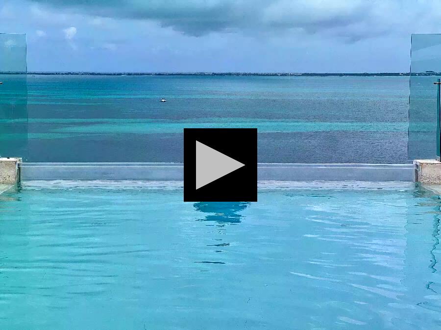 Favorite Preferred Club Amenity: Rooftop Infinity Pool 