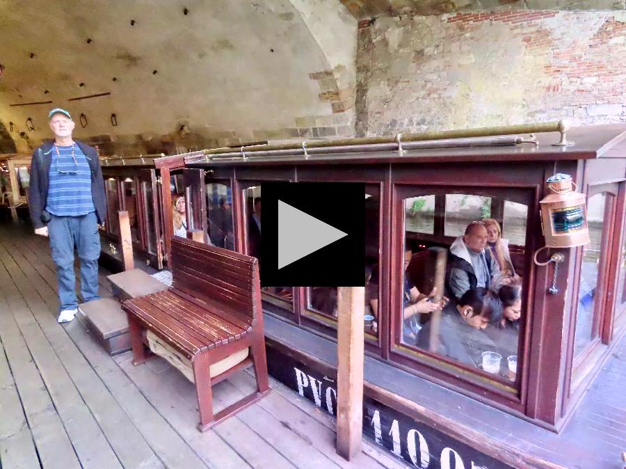 Sail in a Vodouch Boat to Explore Prague's "Venice"!