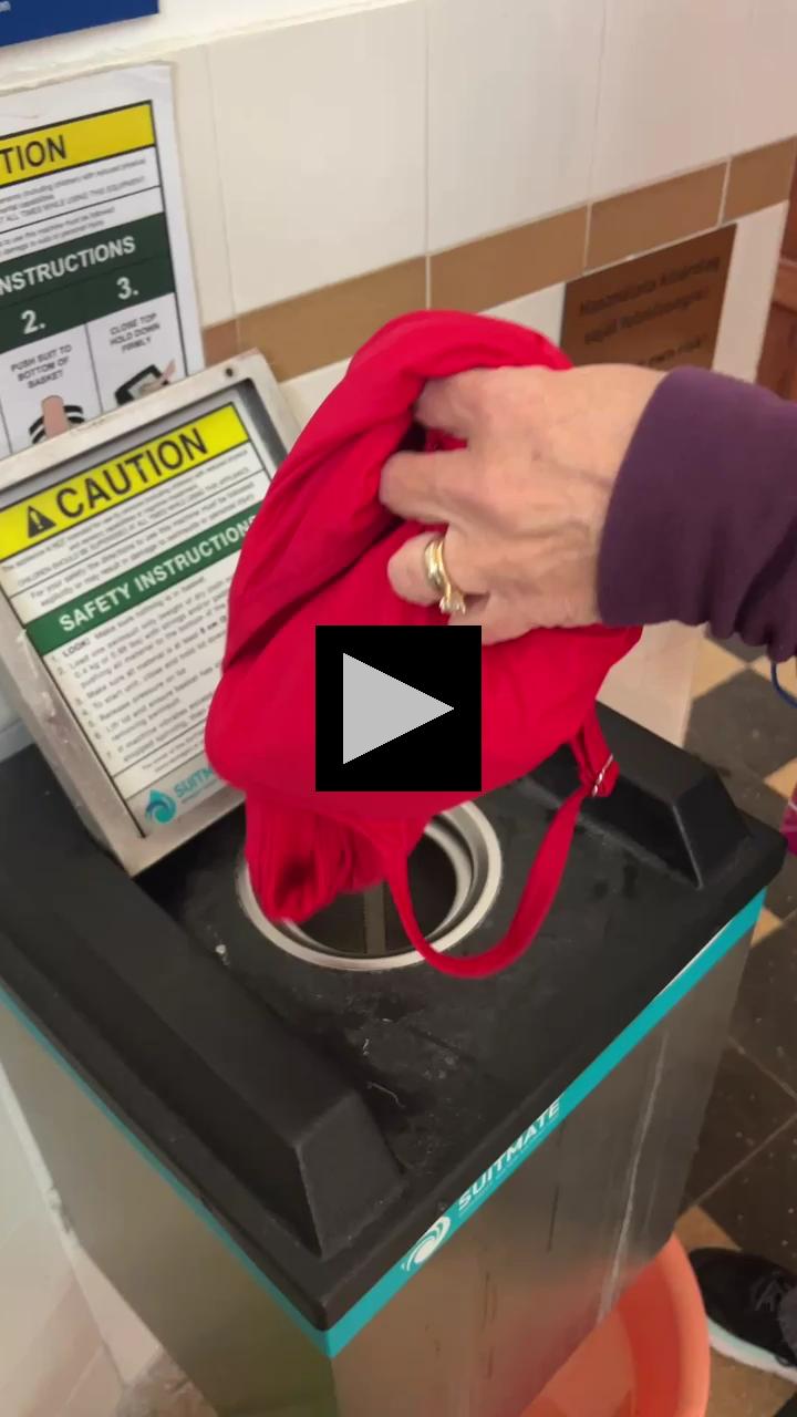 Drying a Swimsuit at Szechenyi Bath in Seconds!