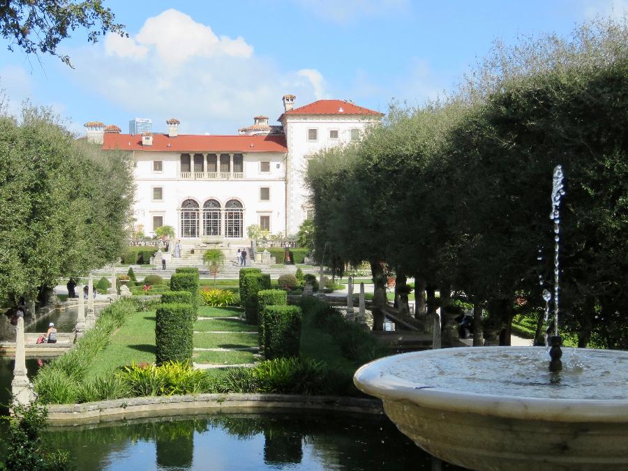 Touring Vizcaya Museum and Gardens